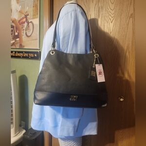 JUICY COUTURE Black HandbagNEW WITH TAGS